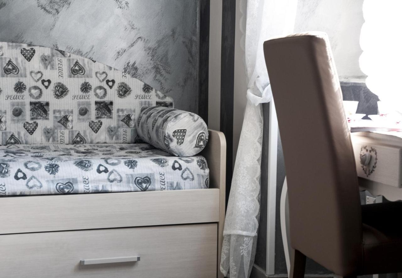 Voglia Di Napoli Bed & Breakfast Bagian luar foto